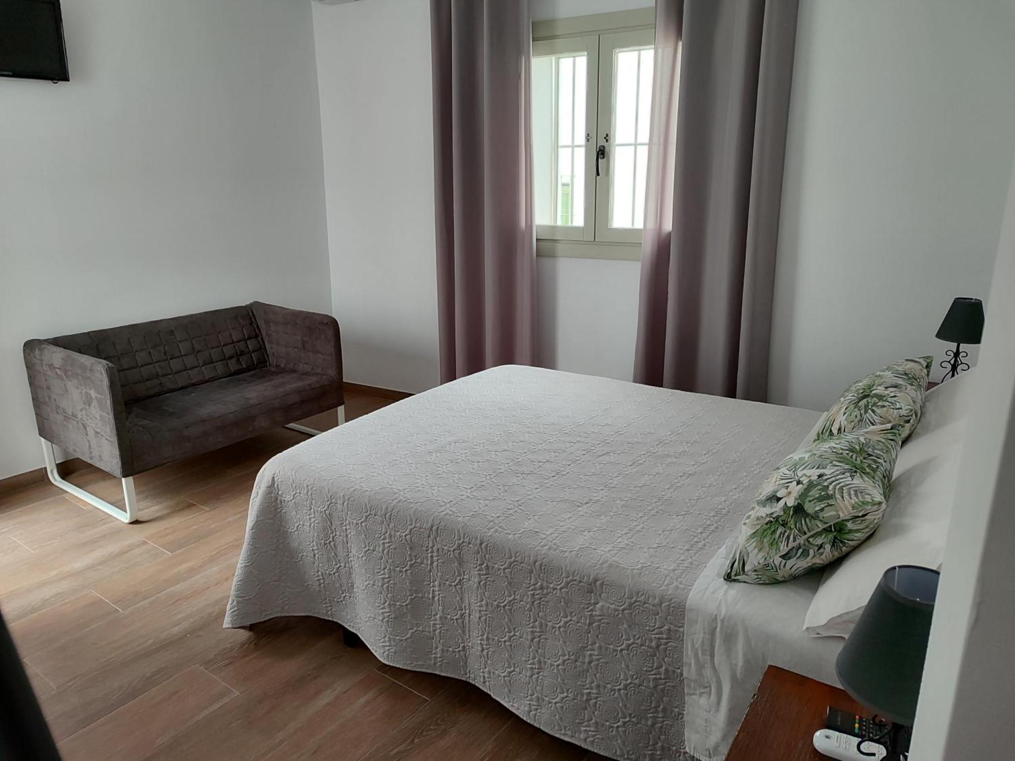 Апартаменты Casa Duplex En El Centro Кармона Экстерьер фото